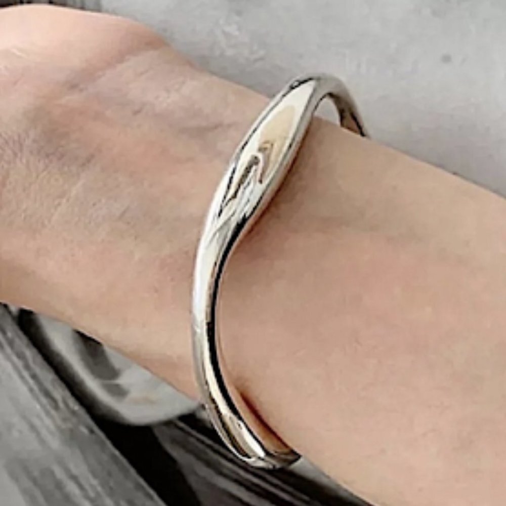 STERLING SILVER IRREGULAR BANGLE BRACELET - Picture 8 of 9